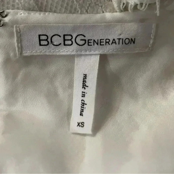 BCBGeneration SS White Lace Dress Bride to Be Size XS - Picture 4 of 5
